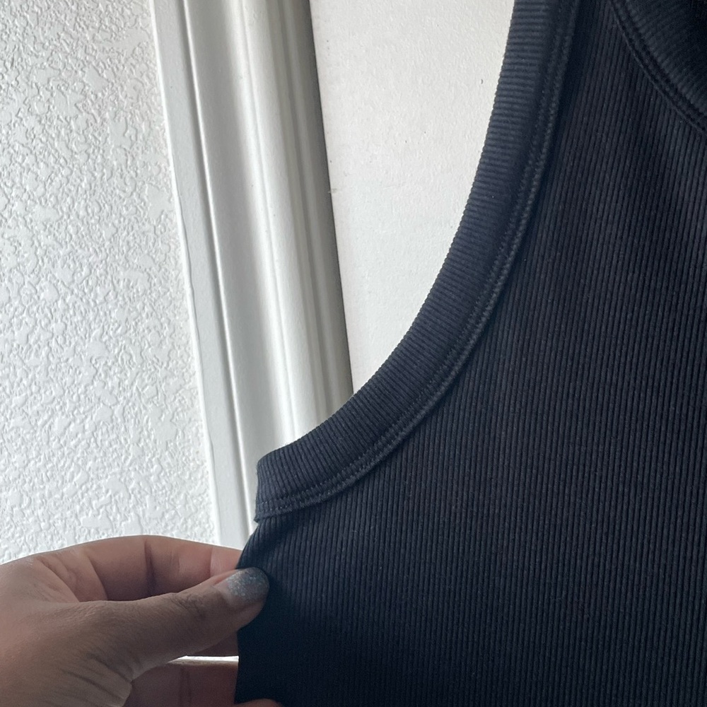 GAP Black Ribbed Tank Top - Picture 4 of 8